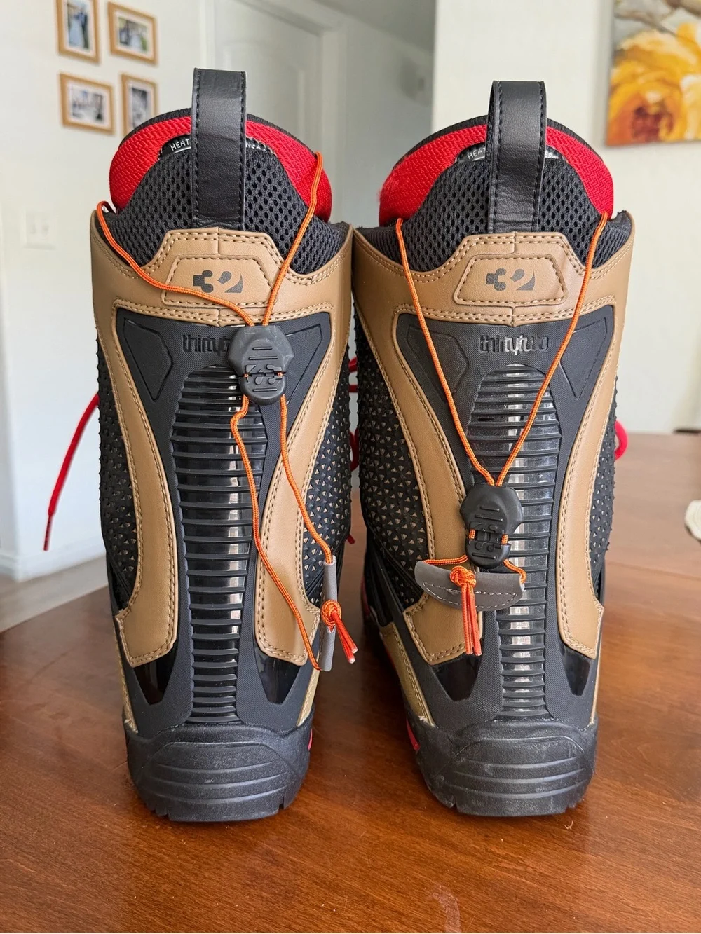 ThirtyTwo TM-Two XLT Snowboard Boots Mens Size 9 Vibram Intuition Black Red